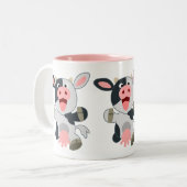 かわいい陽気な漫画の牛 ツートーンマグカップ (正面左)