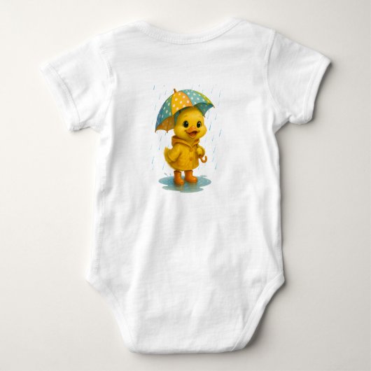 かわいい雨の日のかっぱの黄色の子ガモ ベビーボディスーツ (裏面)