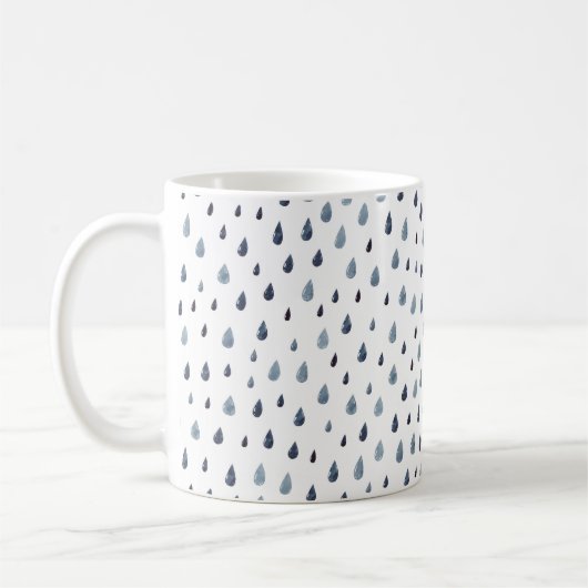 かわいい雨。水彩シームレスパターン。インディゴライ コーヒーマグカップ (左)