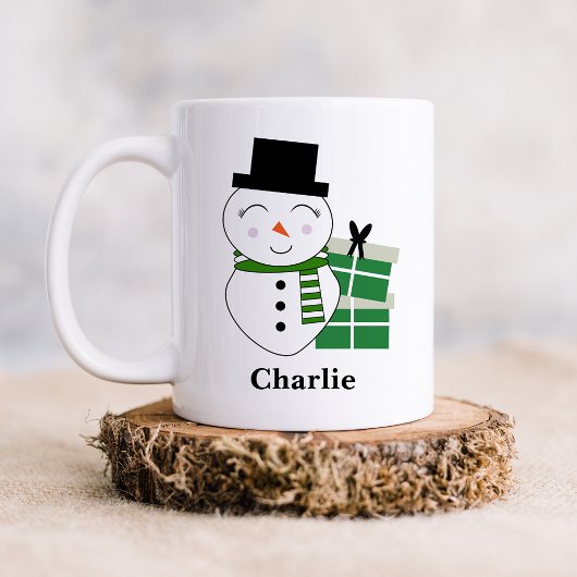 かわいい雪だるまと緑のクリスマスプレゼント コーヒーマグカップ