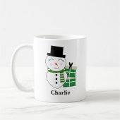 かわいい雪だるまと緑のクリスマスプレゼント コーヒーマグカップ (左)