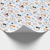 かわいい雪だるまの顔のパターンと青い雪の結晶 ラッピングペーパー (角)