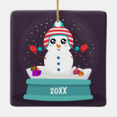 かわいい雪だるまパーソナライズされたベビーの初めてのクリスマス セラミックオーナメント (裏面)