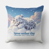 かわいい雪豹が雲の上で眠る新生児誕生 クッション (正面)