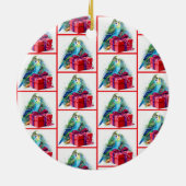 かわいい青いインコとクリスマスプレゼント セラミックオーナメント (裏面)