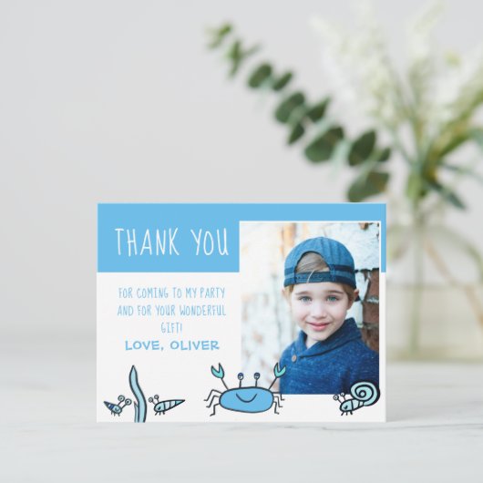 かわいい青いカニの海の生き物男子写真誕生日 ポストカード (スタンド正面)