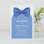 かわいい青いギンガムプレイドアーチボウ男の子ベイビーシャワー 招待状 (スタンド正面)