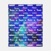 かわいい青いターコイズの繰り返し名パーソナライズされた フリースブランケット (正面)