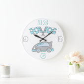 かわいい青いレースカーとレース旗の男の子 ラージ壁時計 (ホーム)