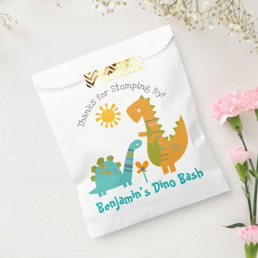 かわいい青い恐竜のかわいい少年誕生日ありがとう フェイバーバッグ (封をした状態)