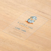 かわいい青い鳥の男の子ベビーシャワー アクリル招待状 (レイダウン)