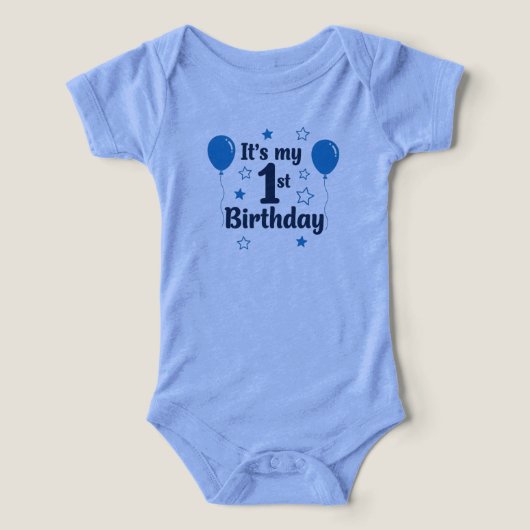 かわいい青い「It's My 1st Birthday」ベビー服 (デザイン正面)