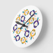 かわいい青とオレンジの鳥の壁時計 ラウンド壁時計 (傾斜)