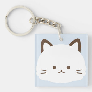 かわいい顔の猫とパステルブルーの背景 キーホルダー