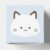 かわいい顔の猫とパステルブルーの背景 フェイバーボックス (上部)