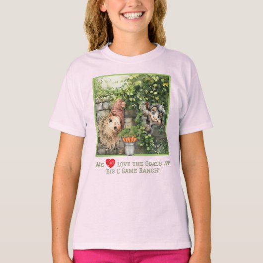 かわいい顔をのぞかせる女の子とヤギ Tシャツ (正面)