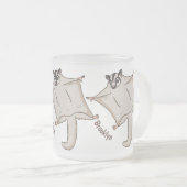 かわいい飛んでいるグライダー漫画イラストレーション フロストグラスマグカップ (正面右)