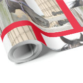 かわいい馬がフェンスの上で噛む ラッピングペーパー (ロールコーナー)