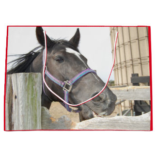 かわいい馬が柵でつつく ラージペーパーバッグ