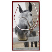 かわいい馬のクローズアップ スモールペーパーバッグ (裏面)
