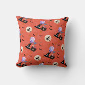かわいい魔女をテーマにしたオレンジ色のハロウィーン クッション (正面)