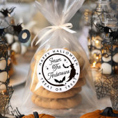 かわいい魔女ハッピーハローウィントリートアオートまたはトリートオファス ラウンドシール