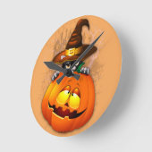 かわいい魔女猫とカボチャのハロウィーンの友達 ラウンド壁時計 (傾斜)