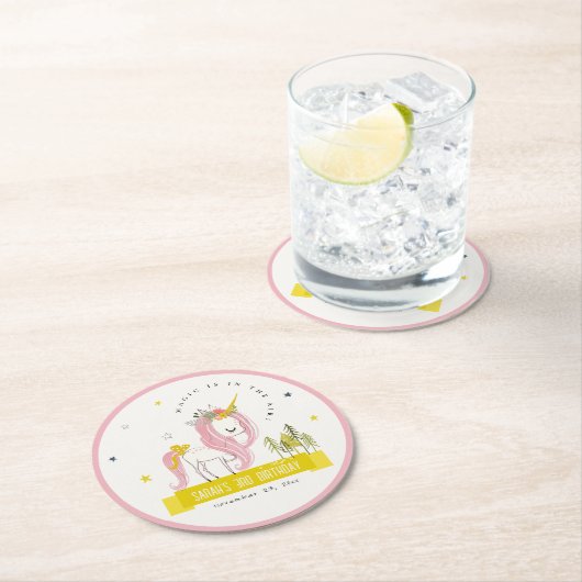 かわいい魔法のユニコーンピンクイエロー子供の誕生日 ラウンドペーパーコースター (インサイチュ)