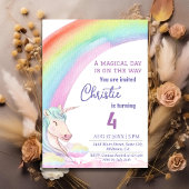 かわいい魔法の現代のユニコーンの虹の４歳の誕生日 招待状