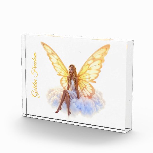 かわいい魔法の青い目の妖精の明るい黄金の翼 フォトブロック (右)