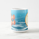 かわいい魚の追加文字熱狂する女性 コーヒーマグカップ (中央)