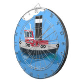 かわいい魚釣りトローラーボート漫画イラストレーション ダーツボード (正面右)