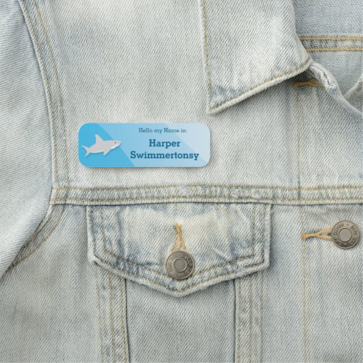 かわいい鮫の漫画の青い海水 名札 (インサイチュ)