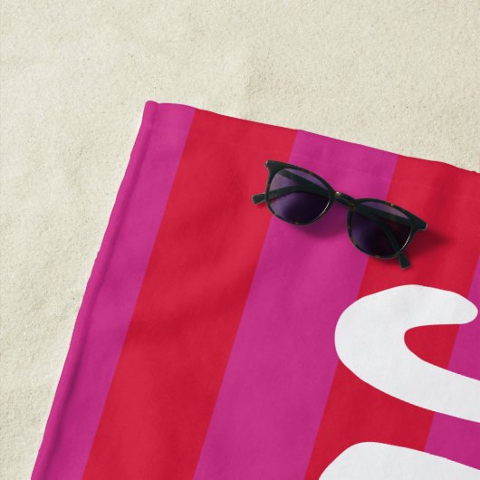 かわいい鮮やかなピンクの赤ストライプ幅パーソナライズされた ビーチタオル (インサイチュ)