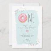 かわいい鮮やかなピンク色のドーナツふりかけ1st誕生日 招待状 (正面)