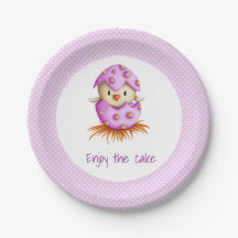 かわいい鳥がピンクに孵化