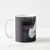 かわいい鳩 白い鳩 愛と平和のシンボル 鳥 コーヒーマグカップ (左)