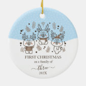 かわいい鹿の初めてのクリスマスファミリー3 セラミックオーナメント (裏面)