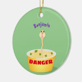 かわいい麺スネークアニメイラストレーションユーモア セラミックオーナメント (左)