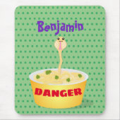 かわいい麺スネークアニメイラストレーションユーモア マウスパッド (正面)