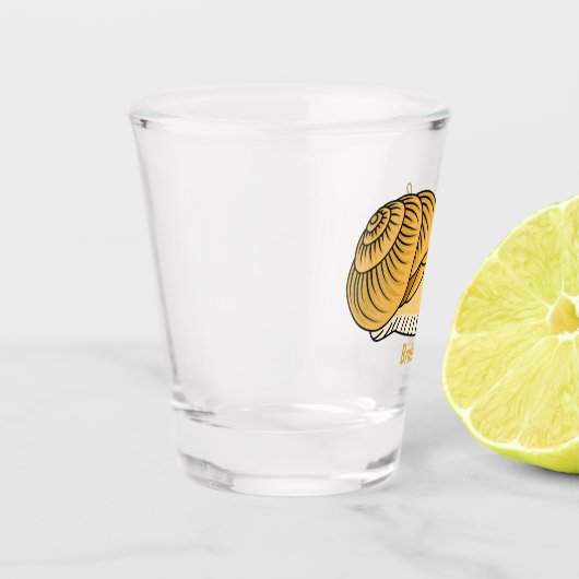 かわいい黄色いカタツムリ漫画のイラストレーション ショットグラス (左)