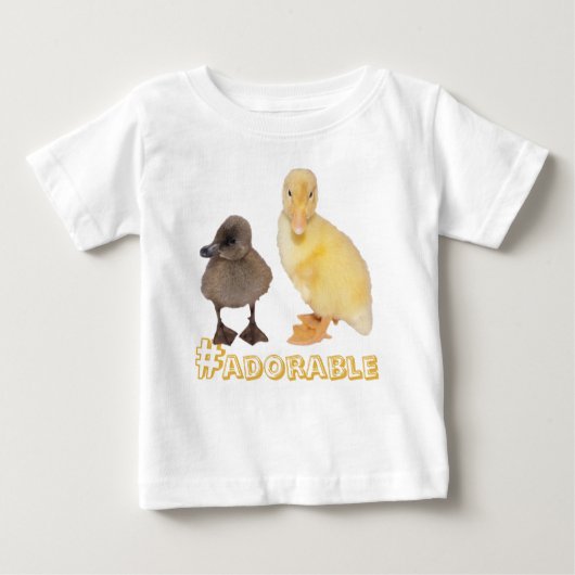 かわいい黄色と灰色のアヒルの写真 ベビーTシャツ (正面)