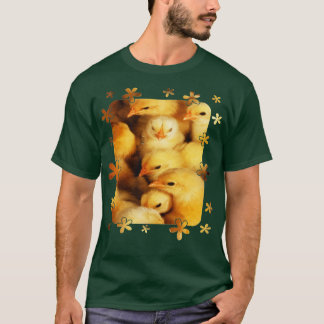 かわいい黄色のふわふわのひよこ クラッチ デコレーション付き Tシャツ