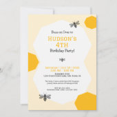 かわいい黄色のハニカム蜂の日誕生日パーティー 招待状 (正面)