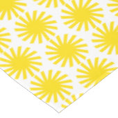 かわいい黄色の太陽のパターン幸せモダンなおもしろい陽気 テーブルクロス (アングル)