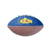 かわいい黄色の海底魚の漫画イラストレーション アメリカンフットボール (回転90)