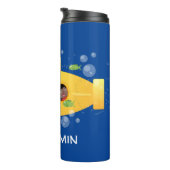 かわいい黄色の海底魚の漫画イラストレーション タンブラー (回転右)