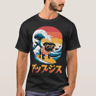 かわいい黒いパグ犬と神奈川の波 Tシャツ