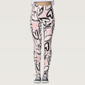 かわいい黒とピンクのバレンタインデーのハートパターン レギンス (正面)