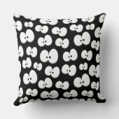 かわいい黒と白の目不気味ハロウィーン クッション (裏面)